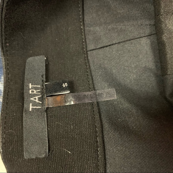 Tart black leather shorts - Picture 4 of 5